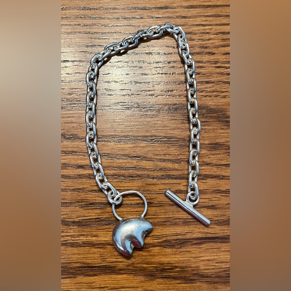 Sterling Silver bracelet with abstract polar bear.